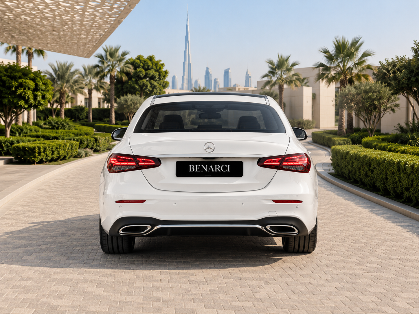 Mercedes E300 — miniature 3